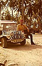KENIA 1971_Jochen mit beach-buggy unterwegs_Jochen A. Hbener