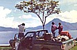 LAGO ATITLAN, ein Juwel_zusammen mit dem befreundeten guatemaltekischen Tierarzt Pedro (und seinem hutzeligen, strrischen, kalten Pickup) sowie einem jungen amerika- nischen 'traveller'-Paar_GUATEMALA 1974