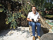 Jochen mit den spteren Katzen-Eltern 'Artista' und 'Tranquilo' auf dem Gelnde der casa Jochen in Todoque, Isla LA PALMA 2008 