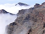 Blick vom Grad des 'Roque de los Muchachos', 2.426m .d.M., hchste Erhebung auf 'LA PALMA', in den wolkenverhangenden 'Kessel'='Caldera de Taburiente'
